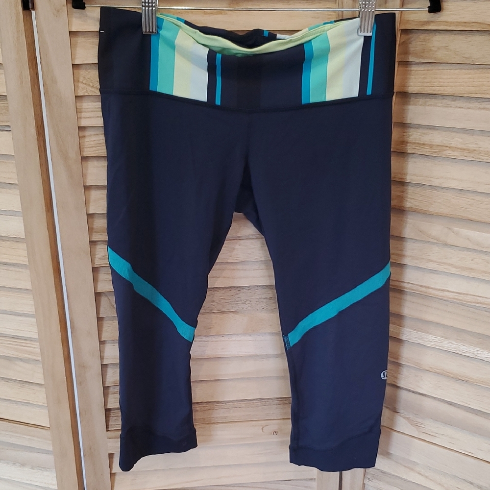 Lululemon Older style capri legging colorblock EUC size 6